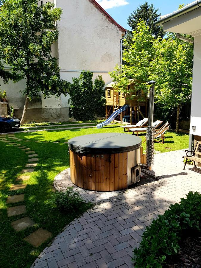 Belvarosi Kerteshaz Keszthely Exterior foto